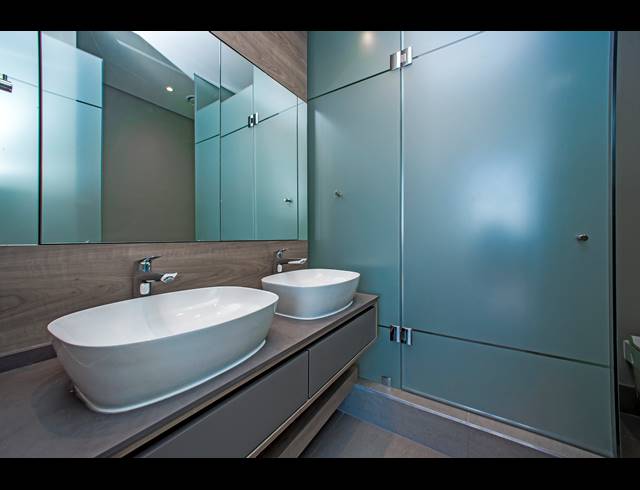 3 BEDROOM APARTMENT BLOCK TO LET IN ROSEBANK